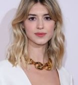 Daisy Edgar-Jones