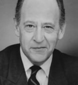 Earl Boen