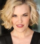 Kari Wahlgren