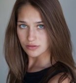 Lola Kirke