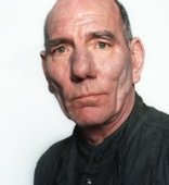 Pete Postlethwaite