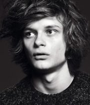 Charlie Tahan