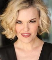 Kari Wahlgren